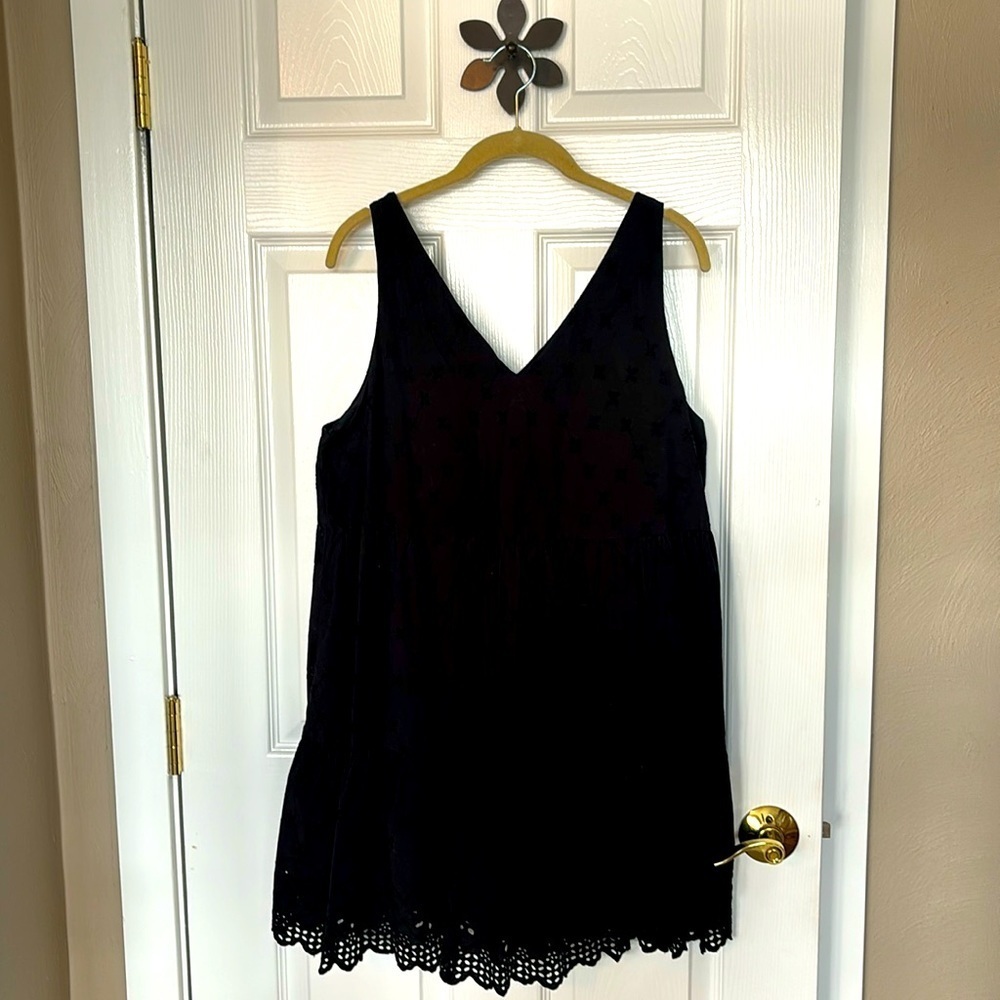 3 for $10 Cute Airy Loft Summer Sleeveless Eyelet Black Dress Lined size Large